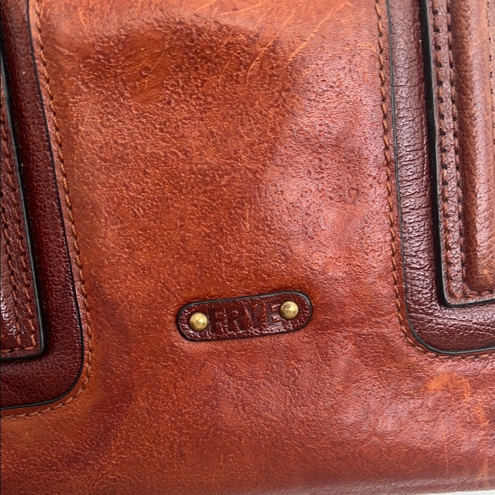 Elegant Brown Leather Tote Bag - Picture 4 of 4